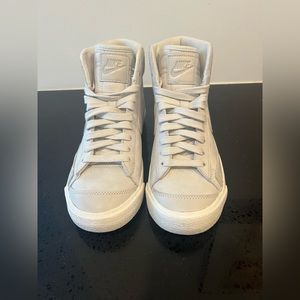Nike Blazer Mid 77 Women’s
